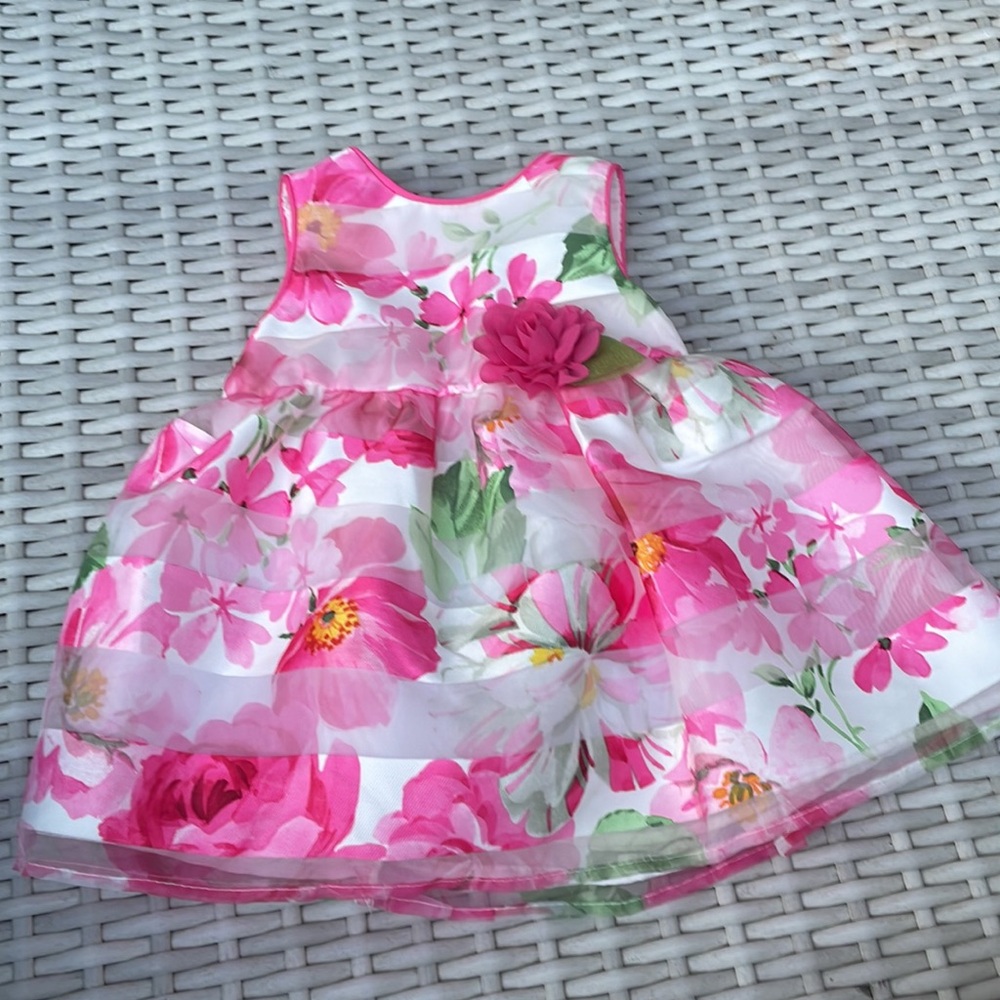 NEW- Mia & Mimi 2 Piece Set- Floral Dress w/Diaper Cover  & Size 0-3M